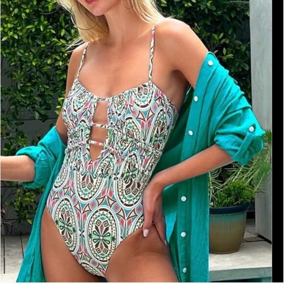 Becca Mosaic Print One-Piece Cutout Front Swimsuit Size Medium MSRP $138 - Picture 1 of 11